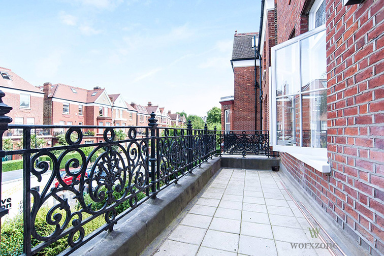 Builder in Bushey